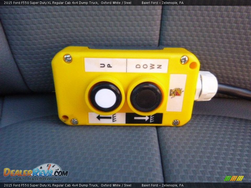 2015 Ford F550 Super Duty XL Regular Cab 4x4 Dump Truck Oxford White / Steel Photo #15