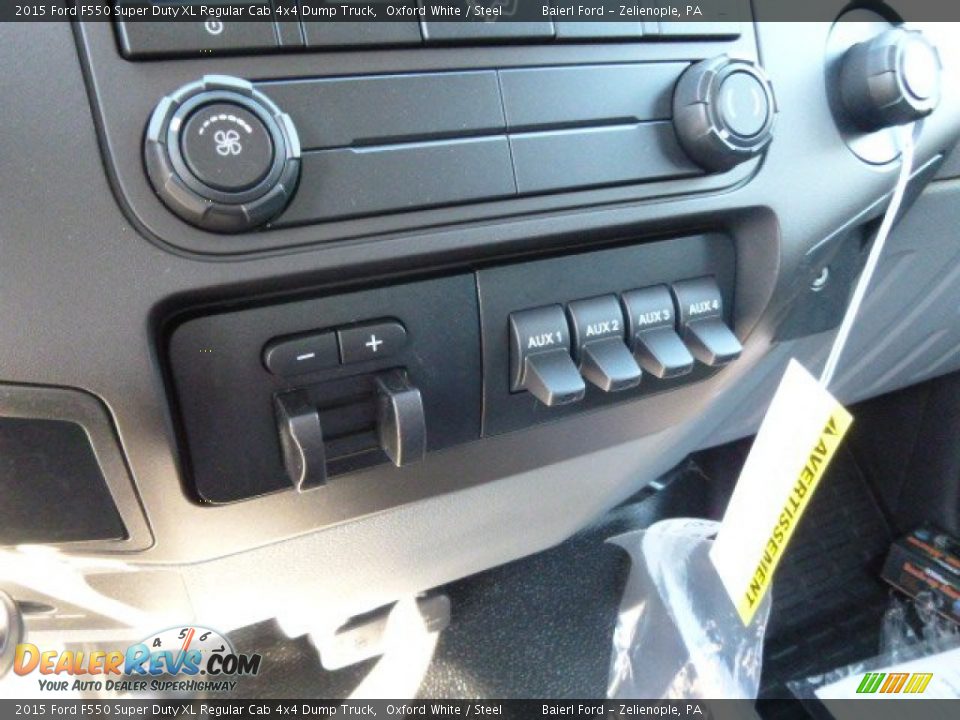 2015 Ford F550 Super Duty XL Regular Cab 4x4 Dump Truck Oxford White / Steel Photo #17
