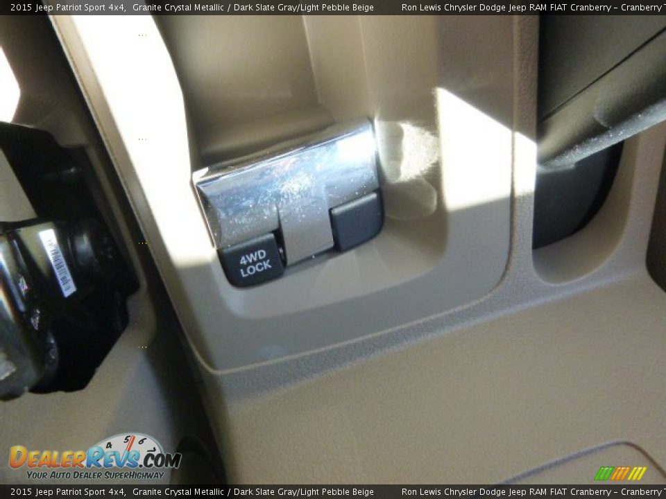 2015 Jeep Patriot Sport 4x4 Granite Crystal Metallic / Dark Slate Gray/Light Pebble Beige Photo #15
