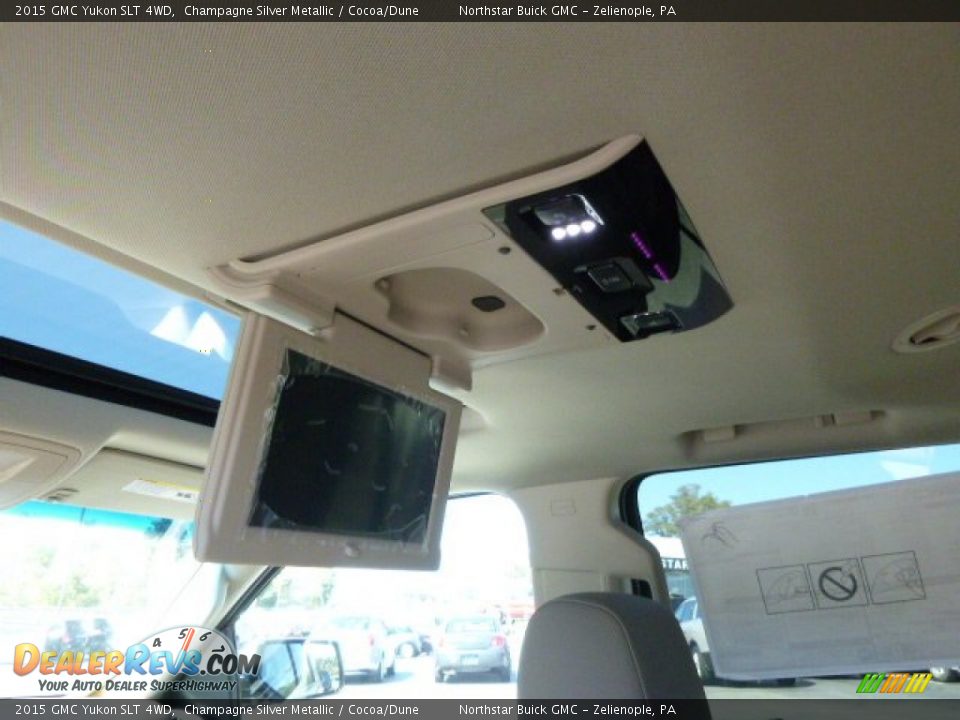 2015 GMC Yukon SLT 4WD Champagne Silver Metallic / Cocoa/Dune Photo #12