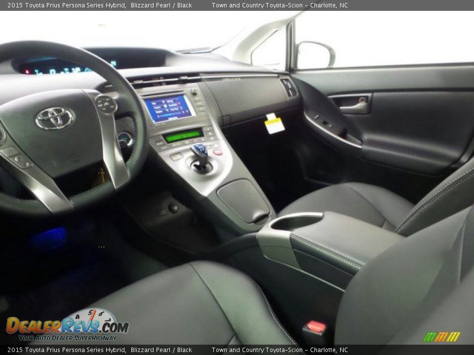 2015 Toyota Prius Persona Series Hybrid Blizzard Pearl / Black Photo #27
