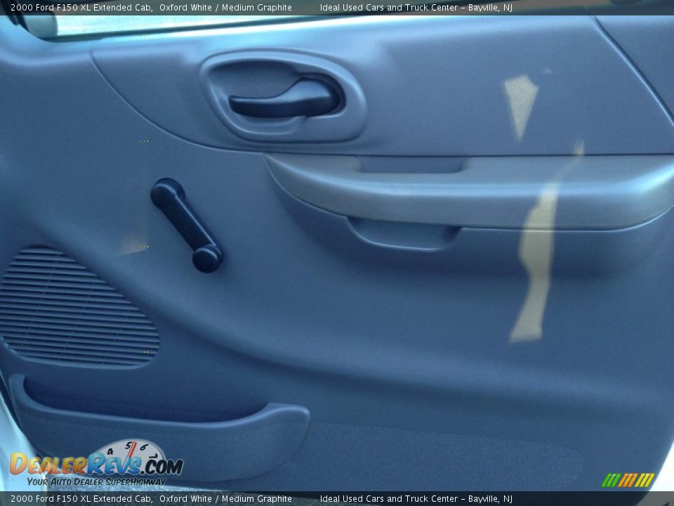 2000 Ford F150 XL Extended Cab Oxford White / Medium Graphite Photo #11