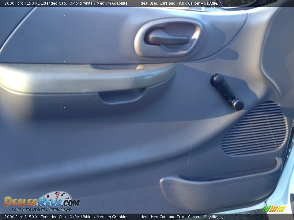 2000 Ford F150 XL Extended Cab Oxford White / Medium Graphite Photo #21