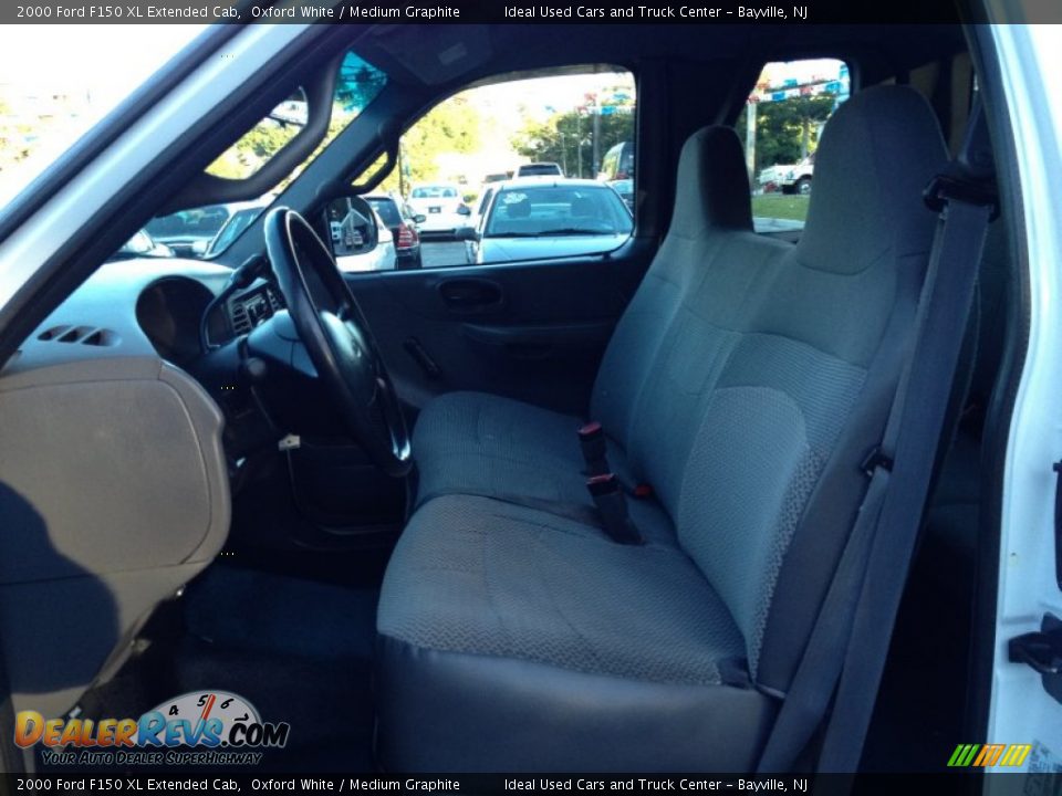 2000 Ford F150 XL Extended Cab Oxford White / Medium Graphite Photo #23