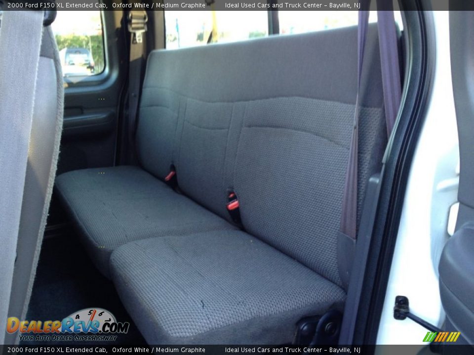 2000 Ford F150 XL Extended Cab Oxford White / Medium Graphite Photo #25