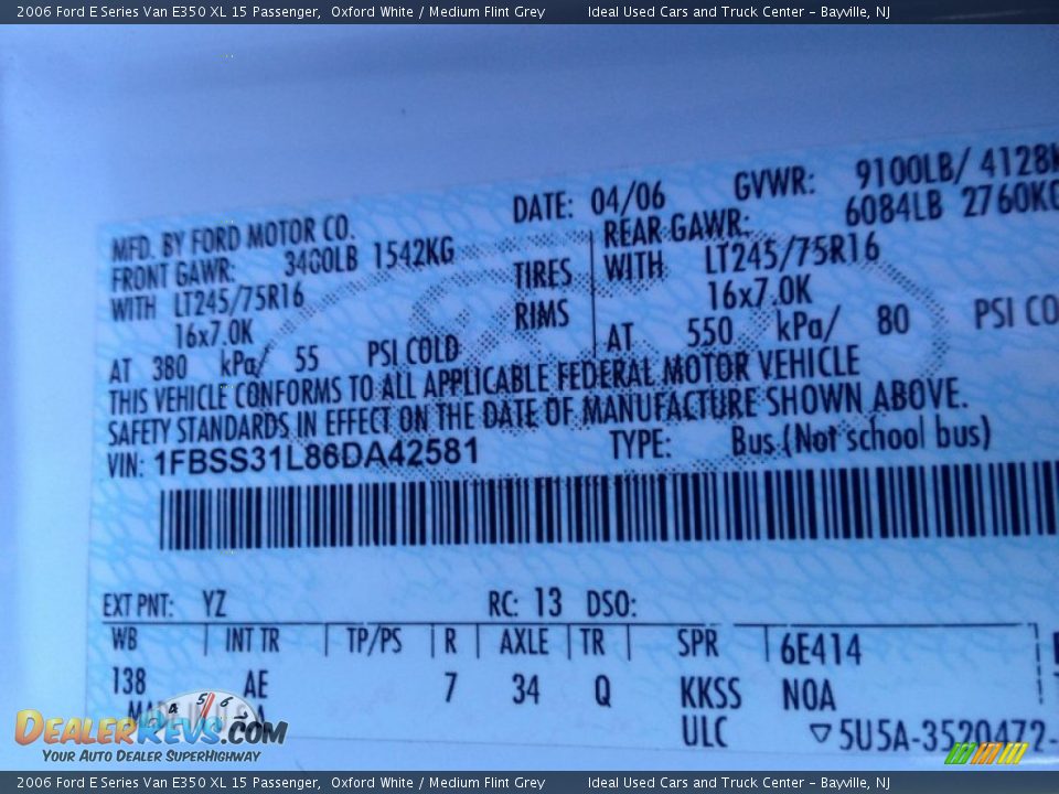 2006 Ford E Series Van E350 XL 15 Passenger Oxford White / Medium Flint Grey Photo #23