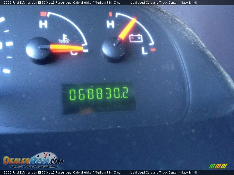 2006 Ford E Series Van E350 XL 15 Passenger Oxford White / Medium Flint Grey Photo #26