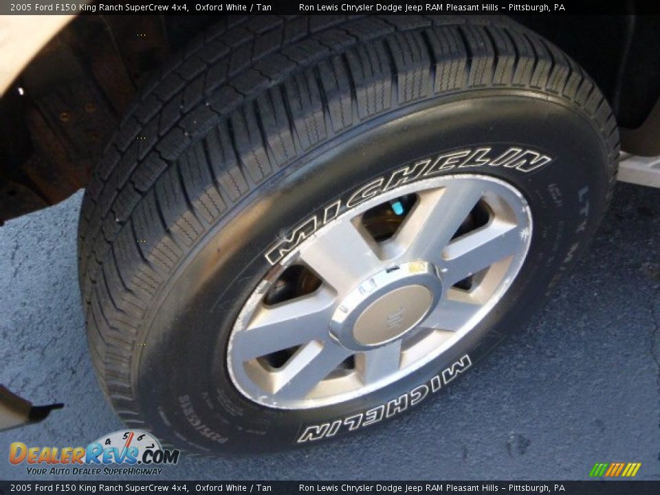 2005 Ford F150 King Ranch SuperCrew 4x4 Oxford White / Tan Photo #10