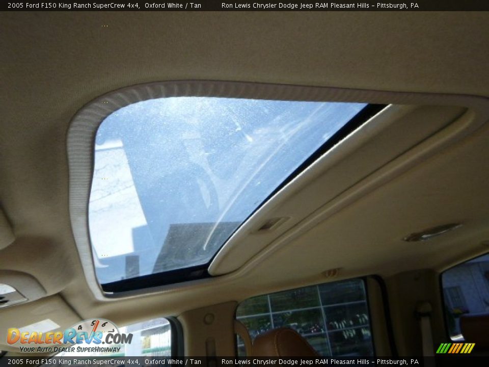 2005 Ford F150 King Ranch SuperCrew 4x4 Oxford White / Tan Photo #17
