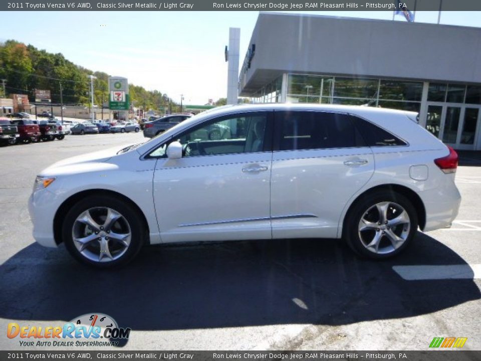 2011 Toyota Venza V6 AWD Classic Silver Metallic / Light Gray Photo #2