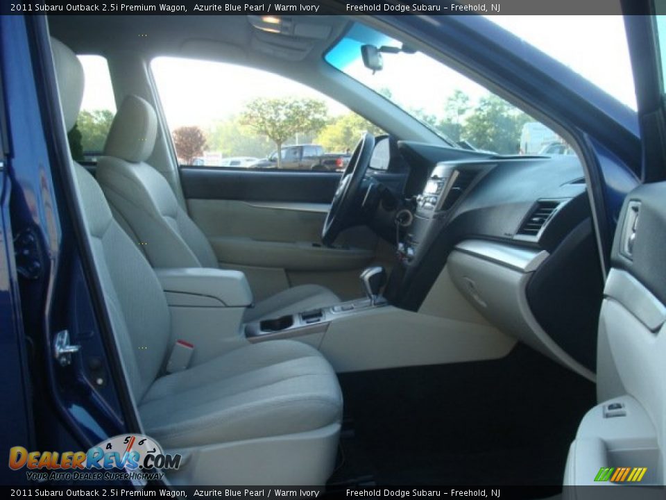 2011 Subaru Outback 2.5i Premium Wagon Azurite Blue Pearl / Warm Ivory Photo #15