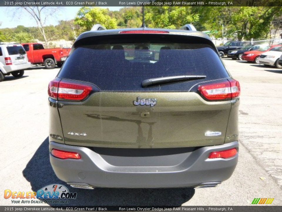 2015 Jeep Cherokee Latitude 4x4 ECO Green Pearl / Black Photo #4