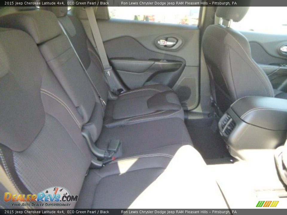 2015 Jeep Cherokee Latitude 4x4 ECO Green Pearl / Black Photo #12