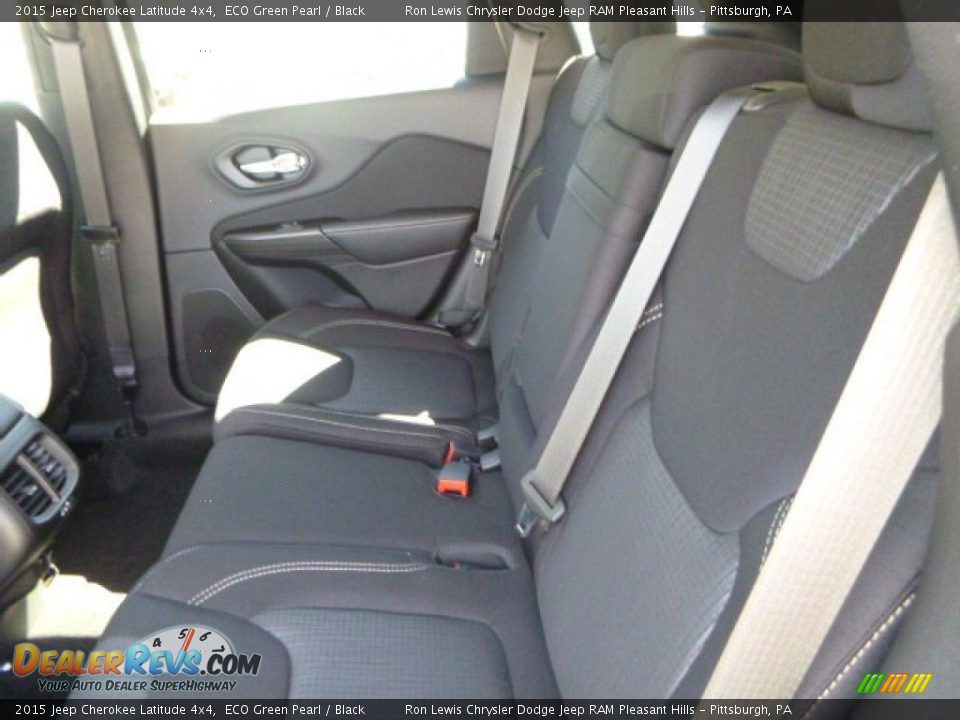 2015 Jeep Cherokee Latitude 4x4 ECO Green Pearl / Black Photo #14