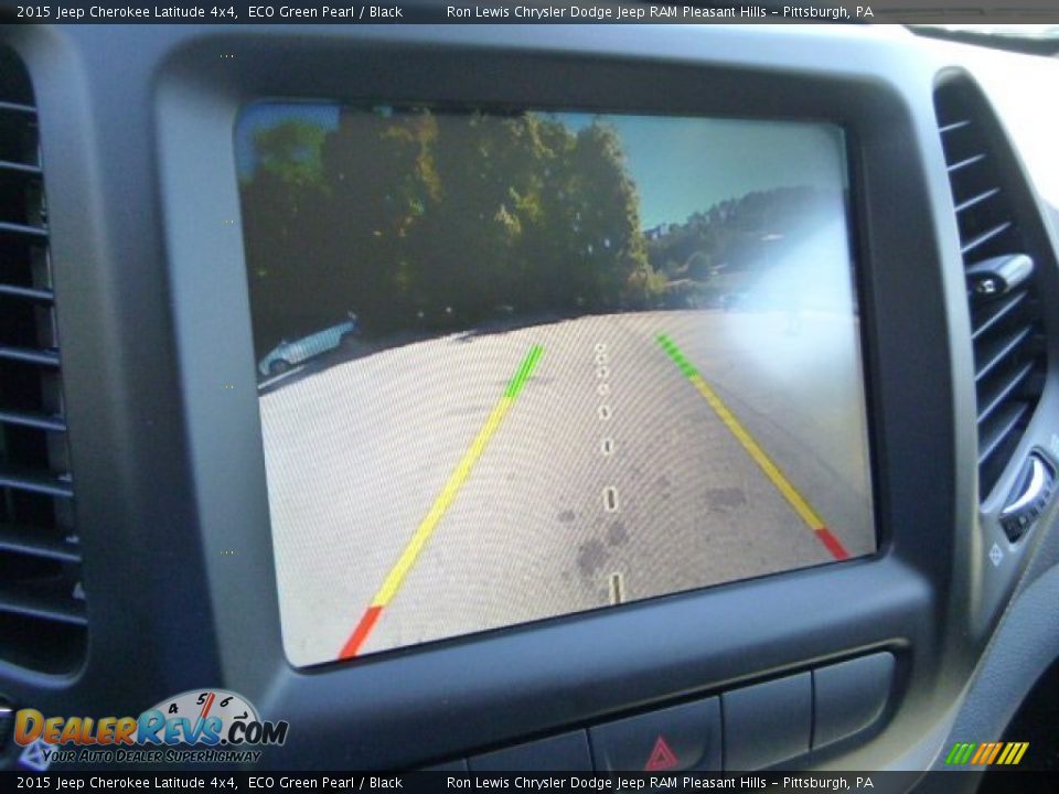 2015 Jeep Cherokee Latitude 4x4 ECO Green Pearl / Black Photo #19