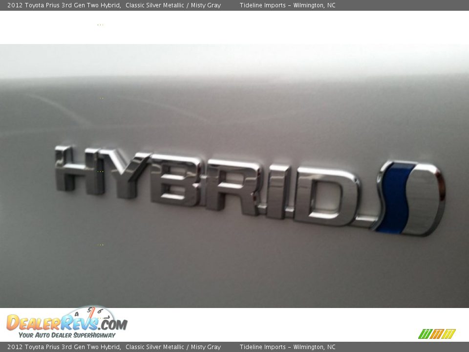 2012 Toyota Prius 3rd Gen Two Hybrid Classic Silver Metallic / Misty Gray Photo #18