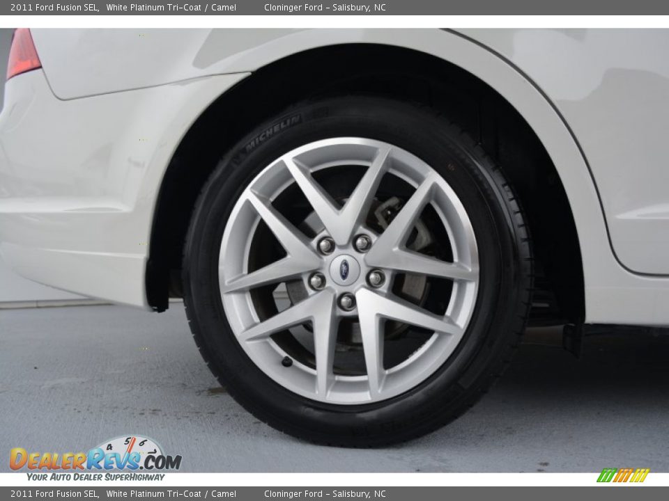 2011 Ford Fusion SEL White Platinum Tri-Coat / Camel Photo #17