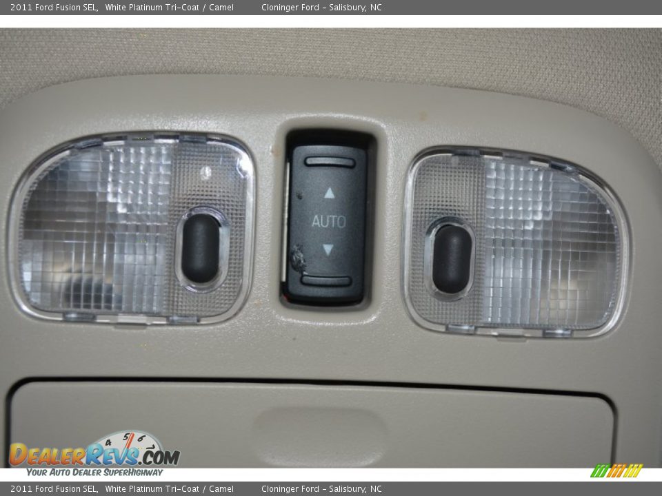 2011 Ford Fusion SEL White Platinum Tri-Coat / Camel Photo #24