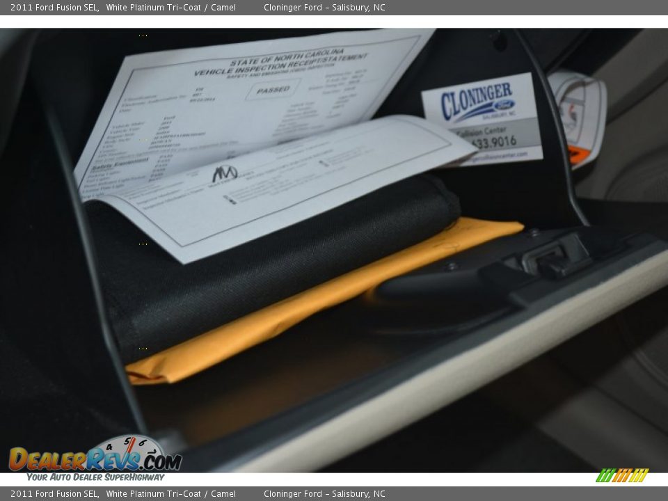 2011 Ford Fusion SEL White Platinum Tri-Coat / Camel Photo #30
