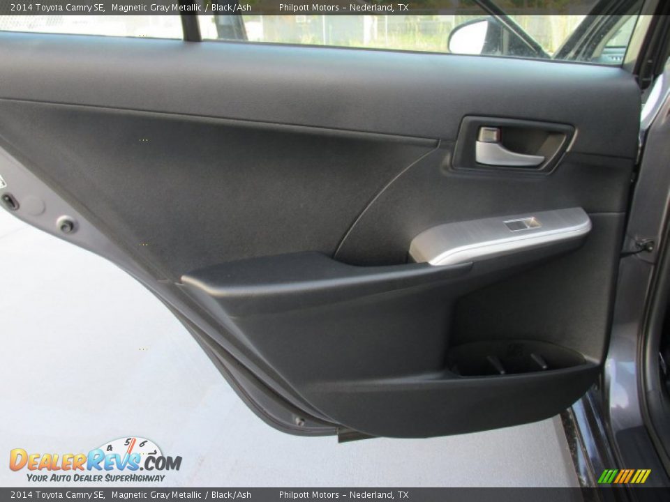 2014 Toyota Camry SE Magnetic Gray Metallic / Black/Ash Photo #19