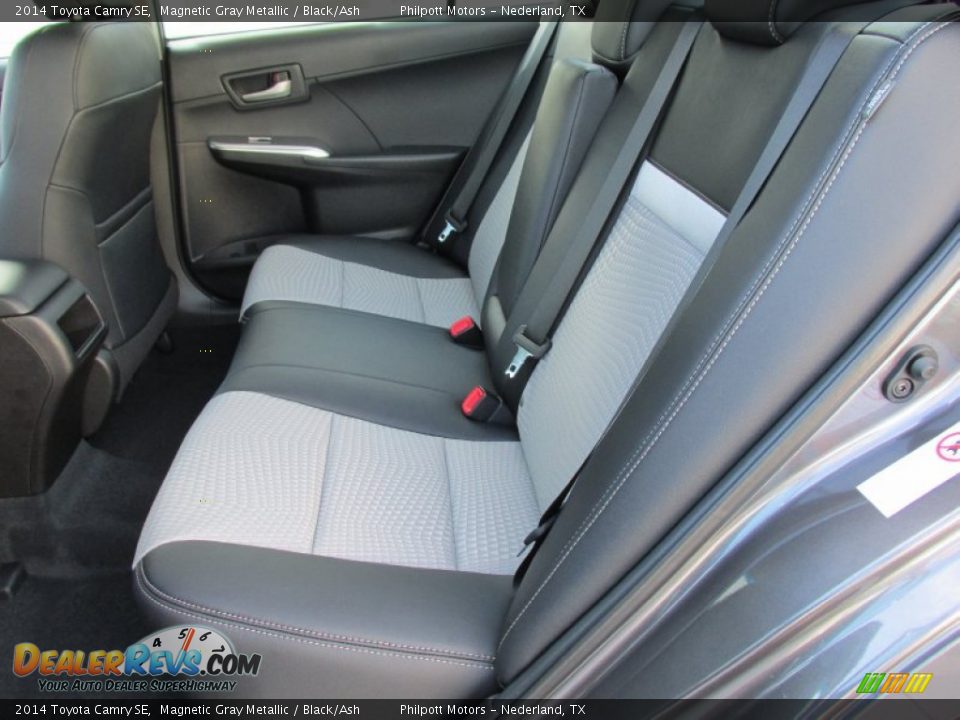 2014 Toyota Camry SE Magnetic Gray Metallic / Black/Ash Photo #20
