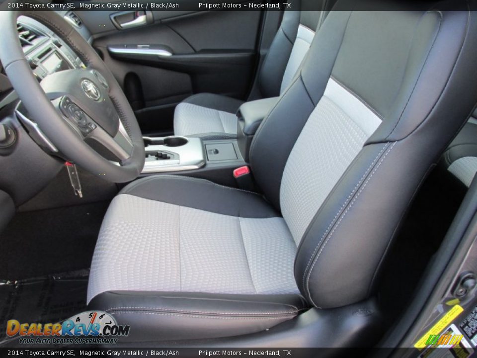 2014 Toyota Camry SE Magnetic Gray Metallic / Black/Ash Photo #23