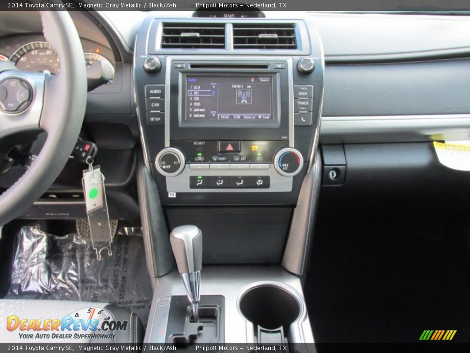 2014 Toyota Camry SE Magnetic Gray Metallic / Black/Ash Photo #26