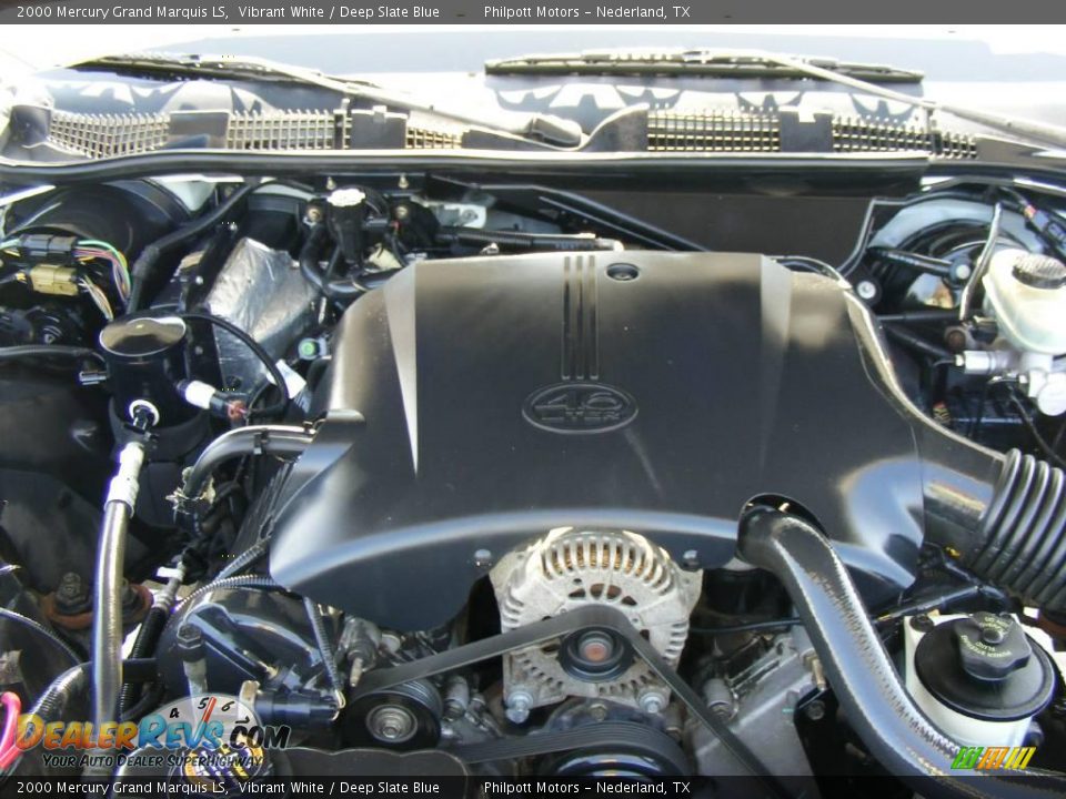 2000 Mercury Grand Marquis LS Vibrant White / Deep Slate Blue Photo #15