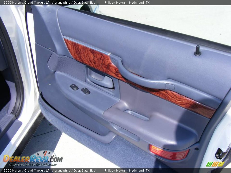 2000 Mercury Grand Marquis LS Vibrant White / Deep Slate Blue Photo #16