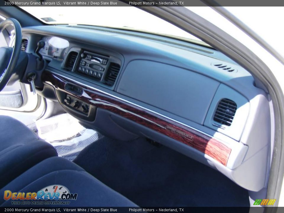2000 Mercury Grand Marquis LS Vibrant White / Deep Slate Blue Photo #17
