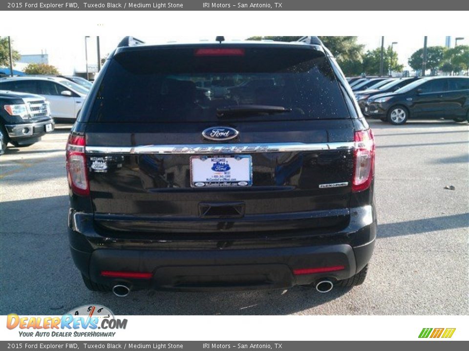 2015 Ford Explorer FWD Tuxedo Black / Medium Light Stone Photo #5