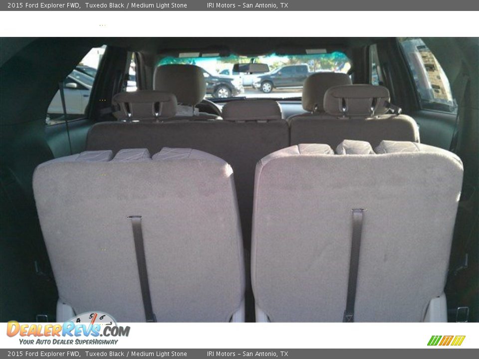 2015 Ford Explorer FWD Tuxedo Black / Medium Light Stone Photo #9