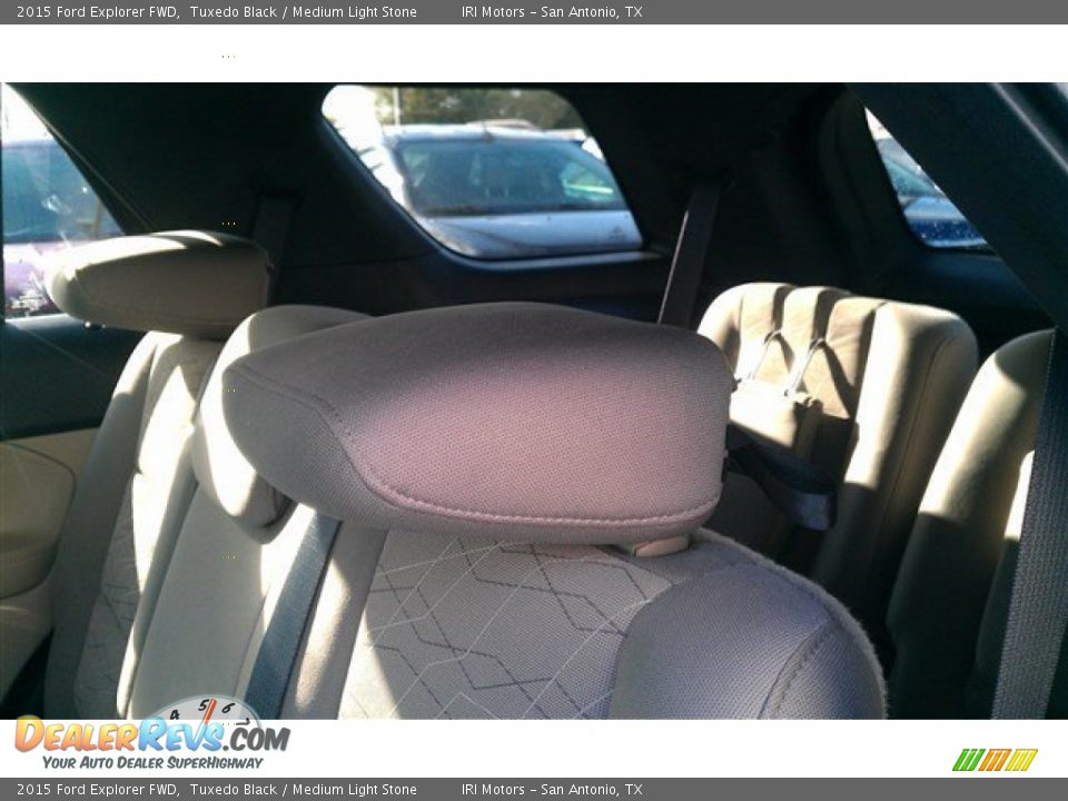 2015 Ford Explorer FWD Tuxedo Black / Medium Light Stone Photo #10