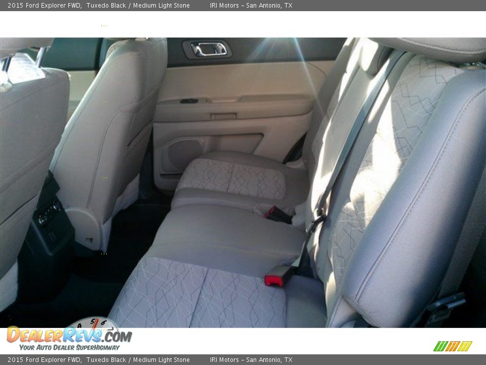 2015 Ford Explorer FWD Tuxedo Black / Medium Light Stone Photo #12