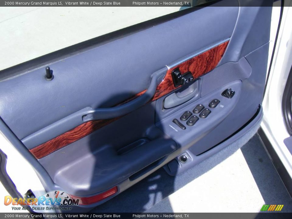 2000 Mercury Grand Marquis LS Vibrant White / Deep Slate Blue Photo #24