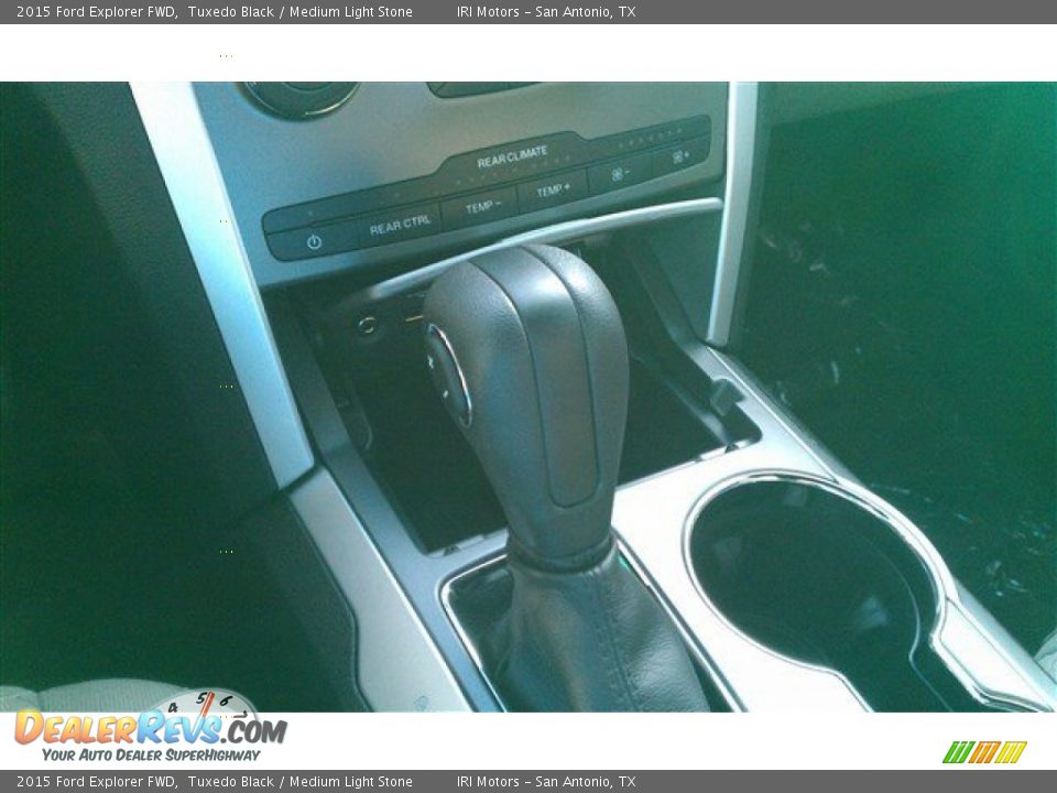 2015 Ford Explorer FWD Tuxedo Black / Medium Light Stone Photo #31