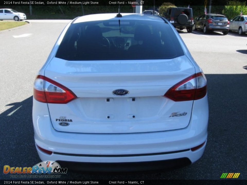 2014 Ford Fiesta SE Sedan Oxford White / Medium Light Stone Photo #6