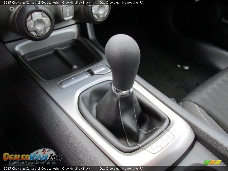 2015 Chevrolet Camaro LS Coupe Shifter Photo #14