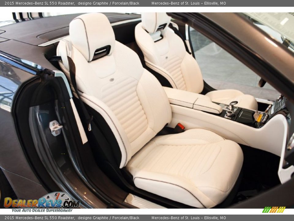 Front Seat of 2015 Mercedes-Benz SL 550 Roadster Photo #13