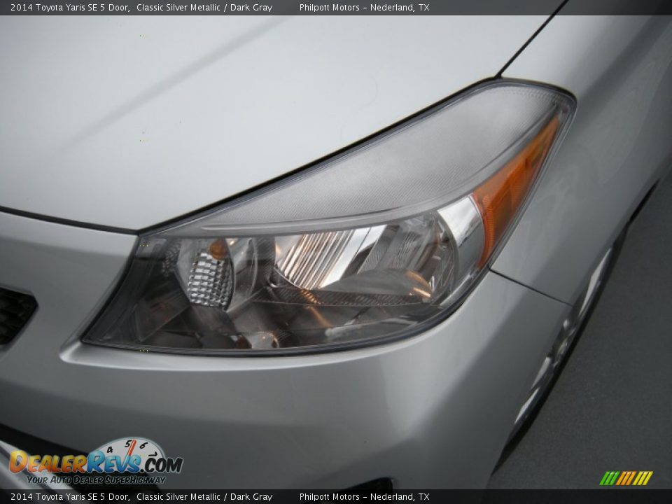 2014 Toyota Yaris SE 5 Door Classic Silver Metallic / Dark Gray Photo #6