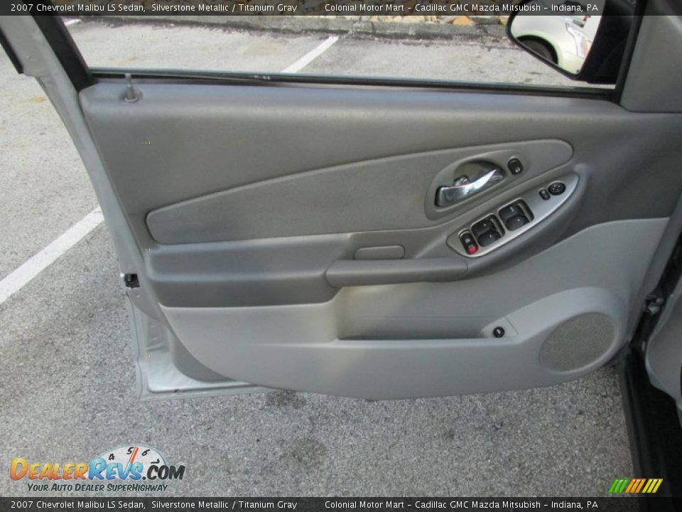 2007 Chevrolet Malibu LS Sedan Silverstone Metallic / Titanium Gray Photo #11