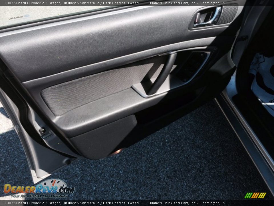 2007 Subaru Outback 2.5i Wagon Brilliant Silver Metallic / Dark Charcoal Tweed Photo #6