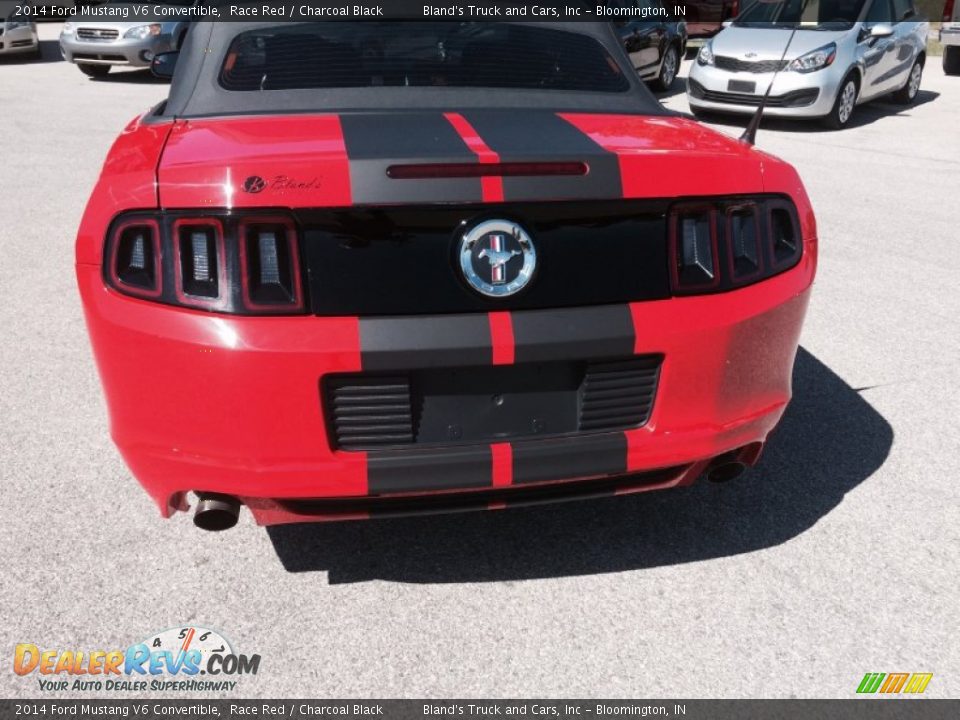 2014 Ford Mustang V6 Convertible Race Red / Charcoal Black Photo #18