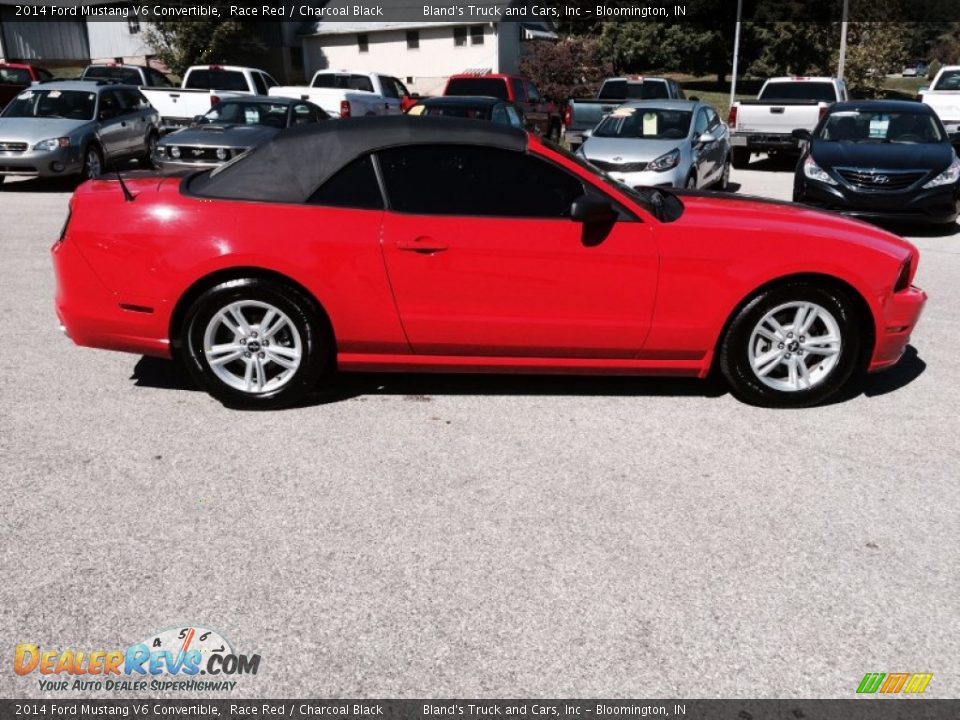 2014 Ford Mustang V6 Convertible Race Red / Charcoal Black Photo #21