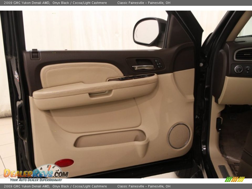 2009 GMC Yukon Denali AWD Onyx Black / Cocoa/Light Cashmere Photo #4