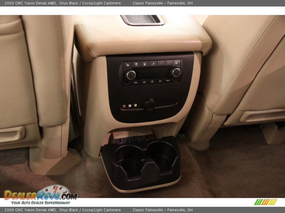 2009 GMC Yukon Denali AWD Onyx Black / Cocoa/Light Cashmere Photo #17