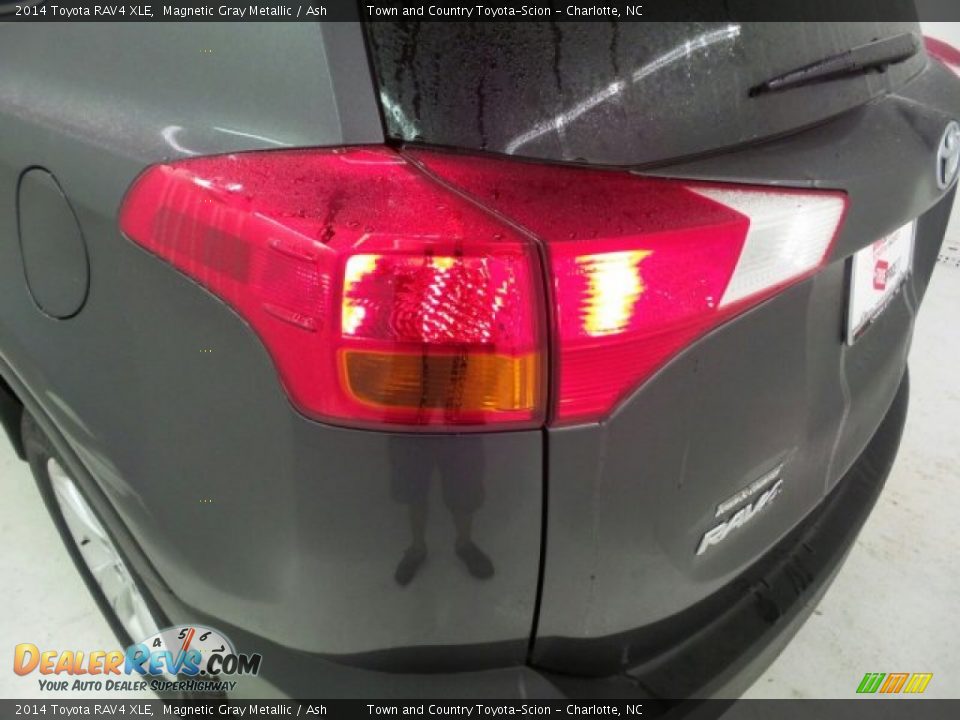 2014 Toyota RAV4 XLE Magnetic Gray Metallic / Ash Photo #8