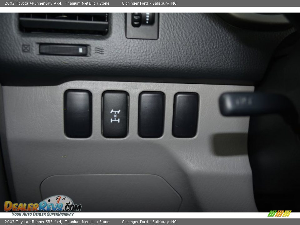 2003 Toyota 4Runner SR5 4x4 Titanium Metallic / Stone Photo #27