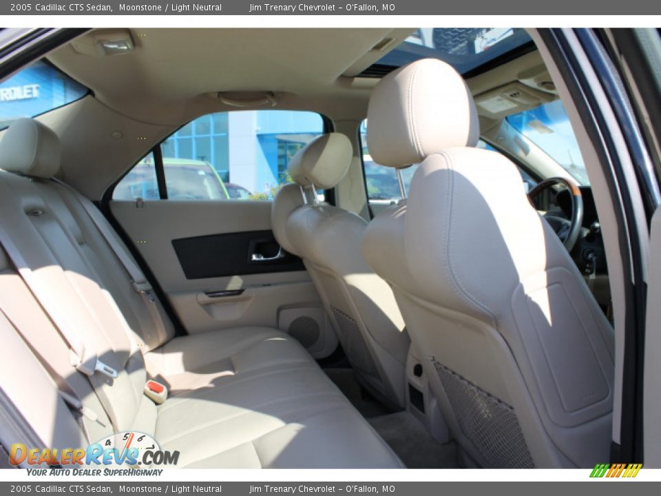 2005 Cadillac CTS Sedan Moonstone / Light Neutral Photo #9
