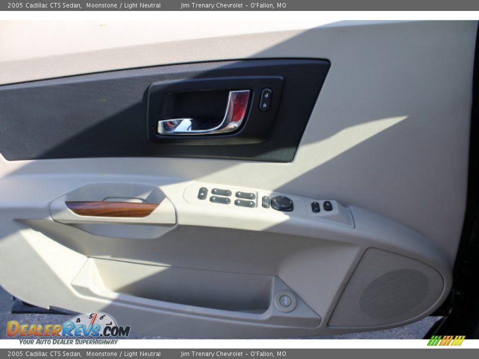 2005 Cadillac CTS Sedan Moonstone / Light Neutral Photo #15